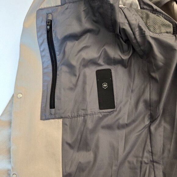 NWT Victorinox Canvas Utility Blazer (46R) - Picture 6 of 7